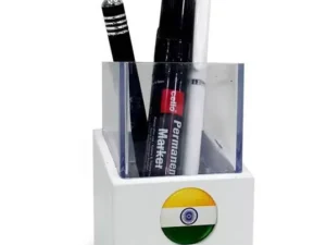 L81 – Heart shape table pen stand
